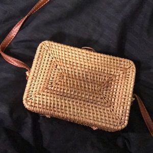 Women’s woven handbag